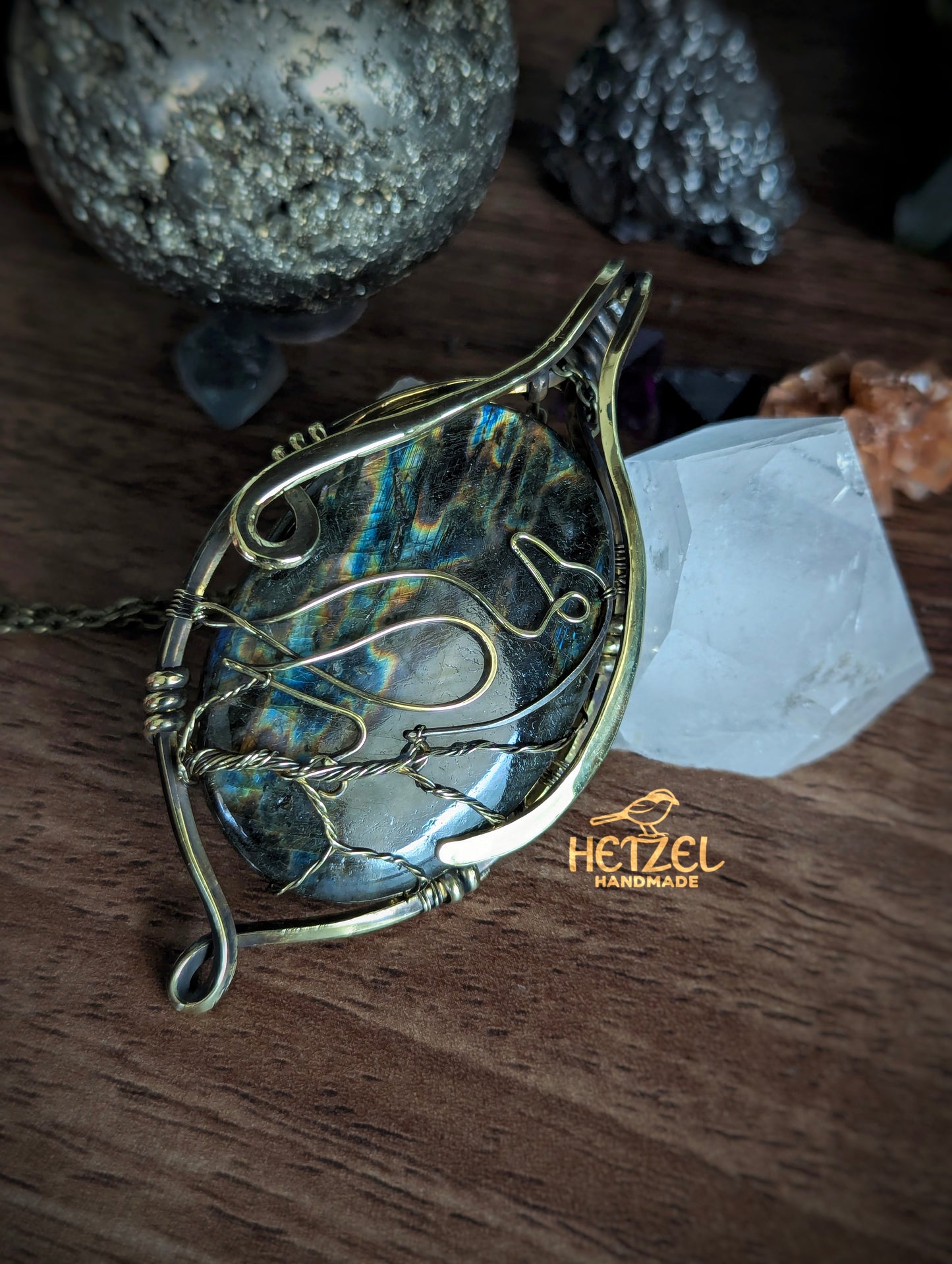 Ravenveil – Spectrolite Brass Pendant Necklace