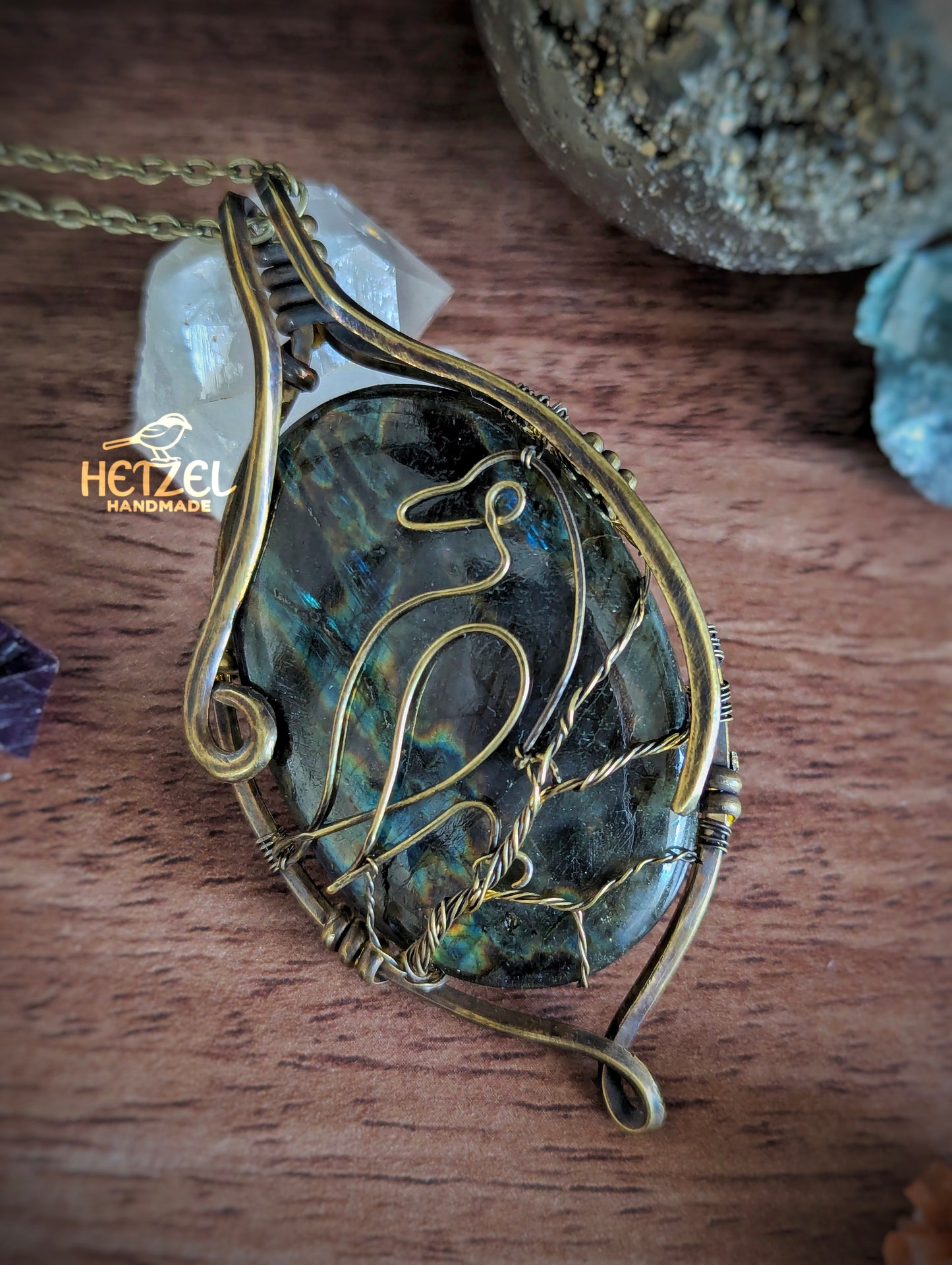 Ravenveil – Spectrolite Brass Pendant Necklace