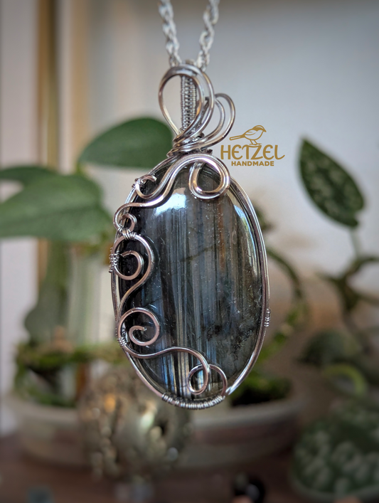 Duskmirror – Labradorite Wire Wrapped Pendant Necklace